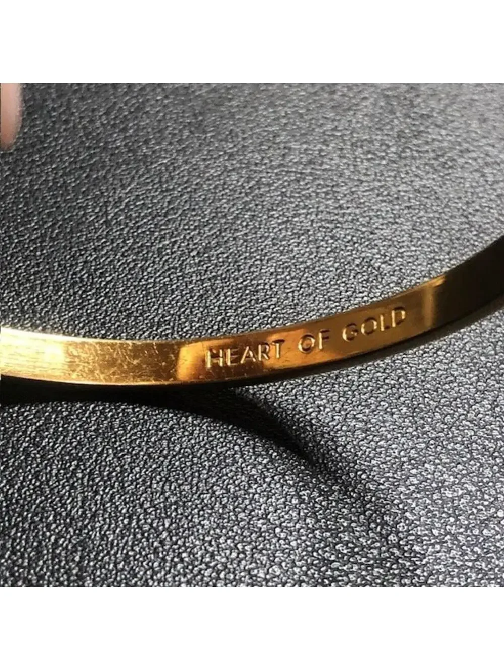 B3337 Kate Spade Bangle Bracelet Heart of Gold Engraved Gold Tone Designer 8" - Picture 3 of 4